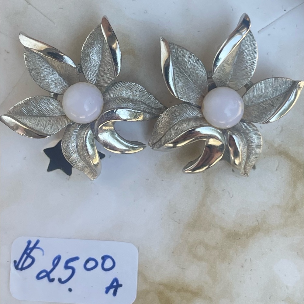 Earrings - Picture 2 of 2